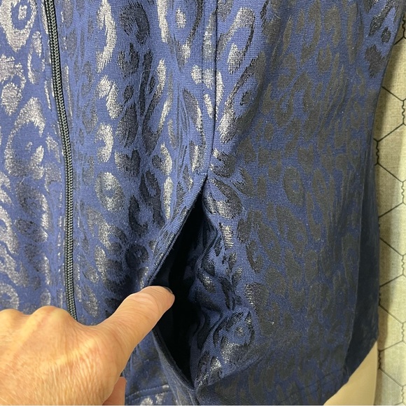 Weekends By Chico’s Animal Print Vest - Picture 6 of 10